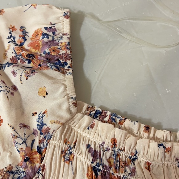 Jolt Floral Shoulderless Smocked Crop Blouse S - Picture 8 of 12